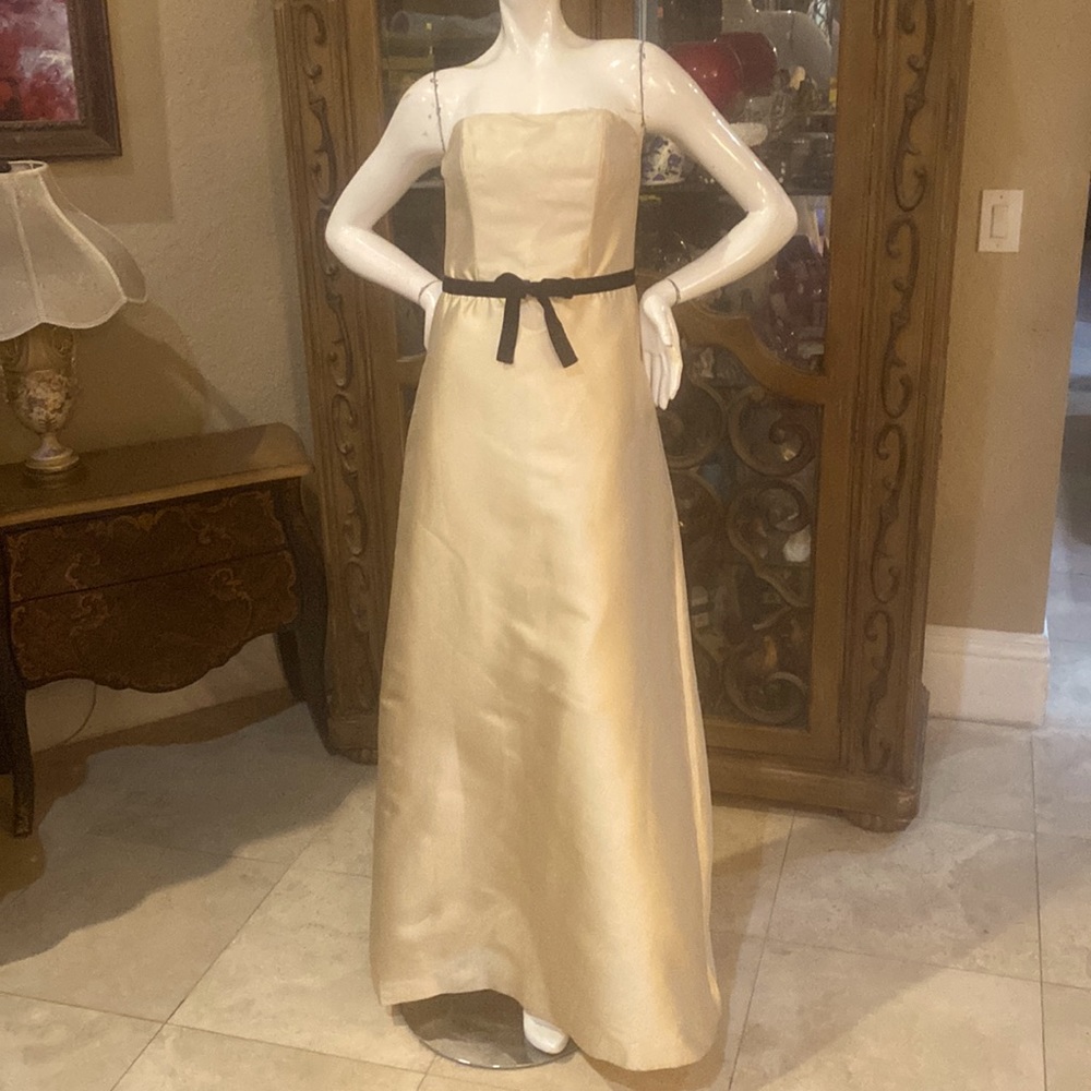 Vanessa Fox Cream Silk Strapless Gown Sz 6